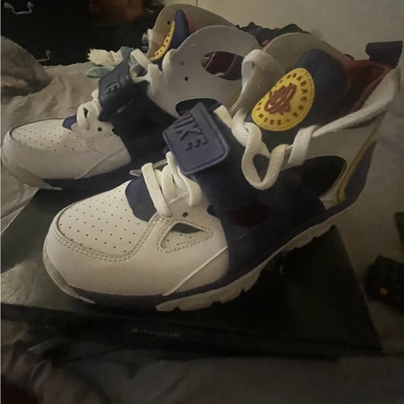 Sold - Picture 1 of 4